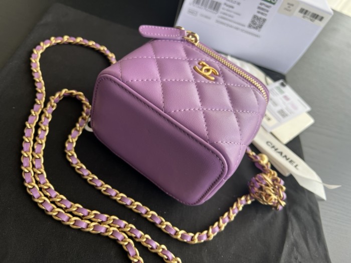 Handbag   Chanel AP1447  size  8.5cmx11cmx7 cm