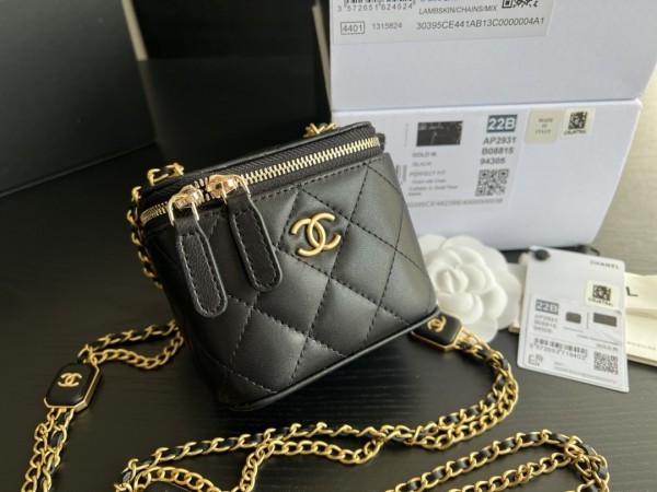 Handbag   Chanel 2931  size 8.5cmx11cmx7 cm 