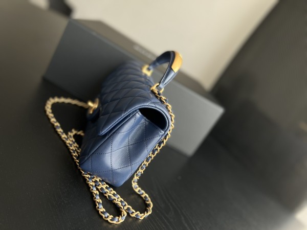 Handbag   Chanel  2431 size  20cmx12cmx6 cm 