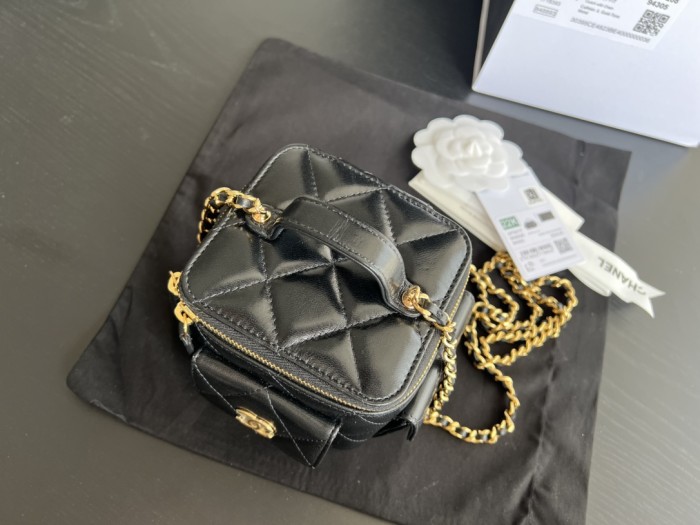 Handbag   Chanel  AP3016  size  11cmx11cmx11 cm