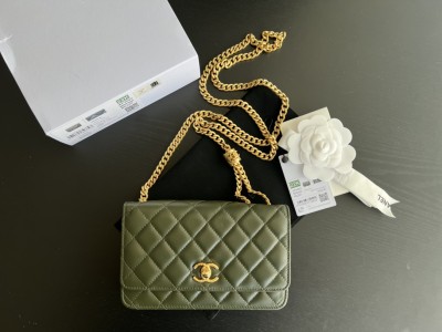 Handbag   Chanel  AP3043  size  19 cm
