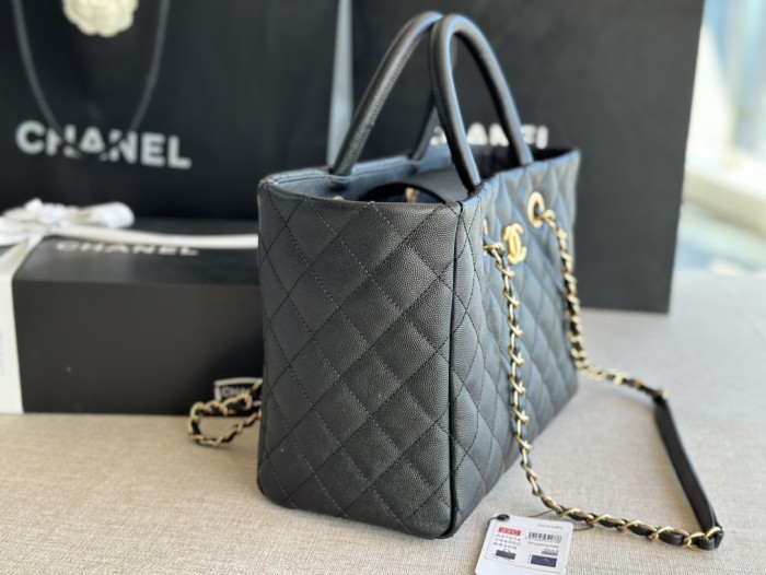 Handbag   Chanel  A93525  size  36X38X16 CM