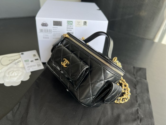 Handbag   Chanel  AP3017  size  17cm10cmx8 cm