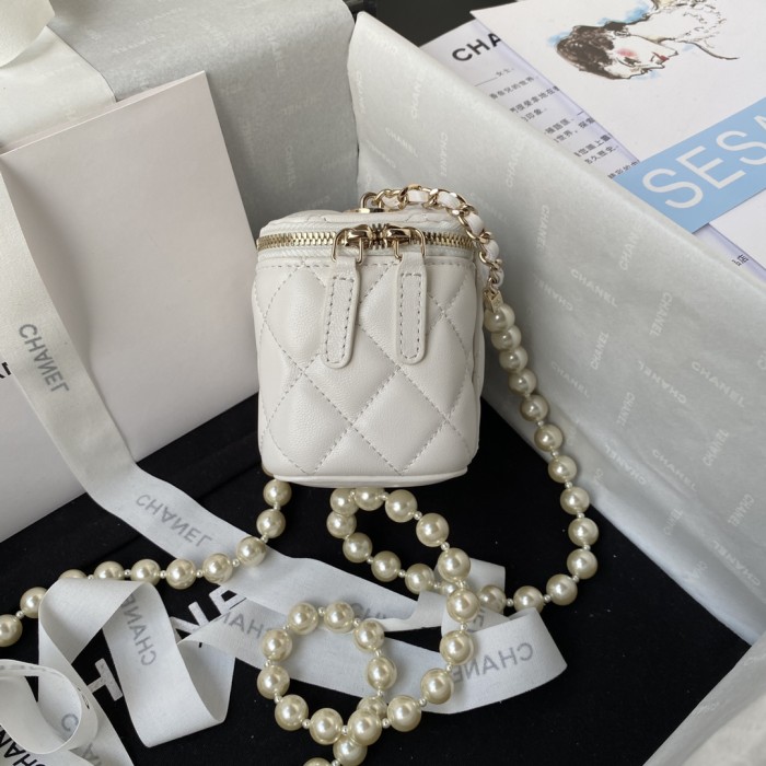 Handbag   Chanel  AP2581  size  8.5*11*7 cm