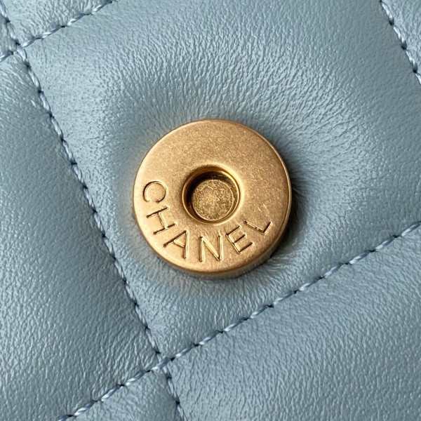  Handbag  Chanel    AP2638  size 12.5 cm