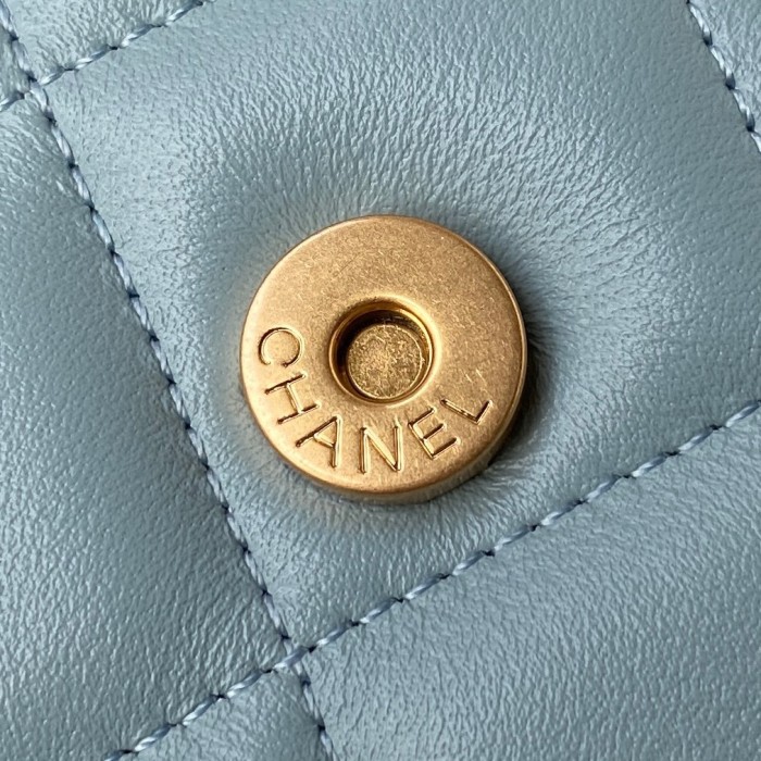  Handbag  Chanel    AP2638  size 12.5 cm