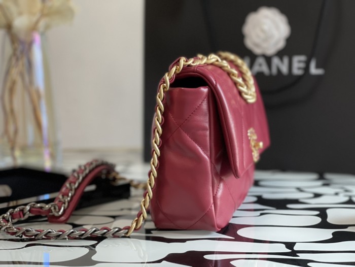 Handbag   Chanel  size 30 cm
