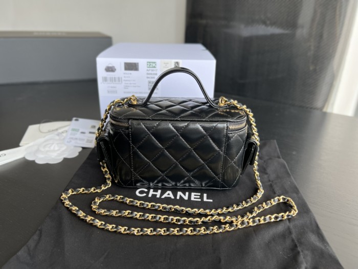 Handbag   Chanel  AP3017  size  17cm10cmx8 cm