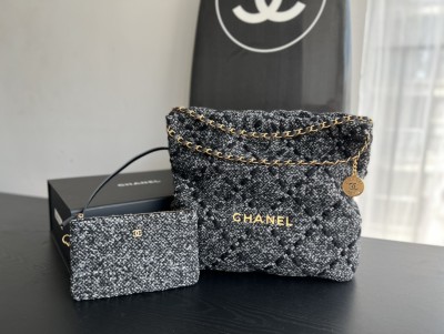 Handbag   Chanel  3261  size  39cmx42cmx8 cm