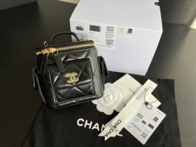 Handbag   Chanel  AP3016  size  11cmx11cmx11 cm
