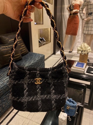 Handbag   Chanel  AS3562  size  17.5*24*6* cm