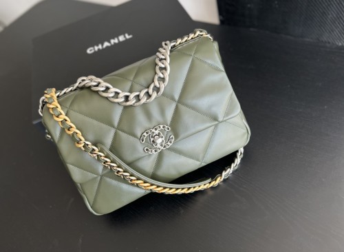 Handbag   Chanel 1160  size  26cmx16cmx9 cm