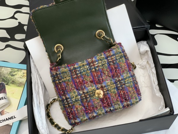  Handbag   Chanel  size 15*14*7* cm