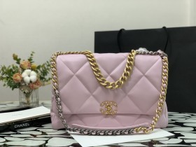 Handbag   Chanel  size  36  cm