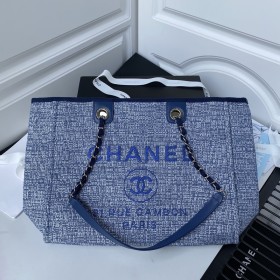  Handbag  Chanel  size  38*30*21 cm