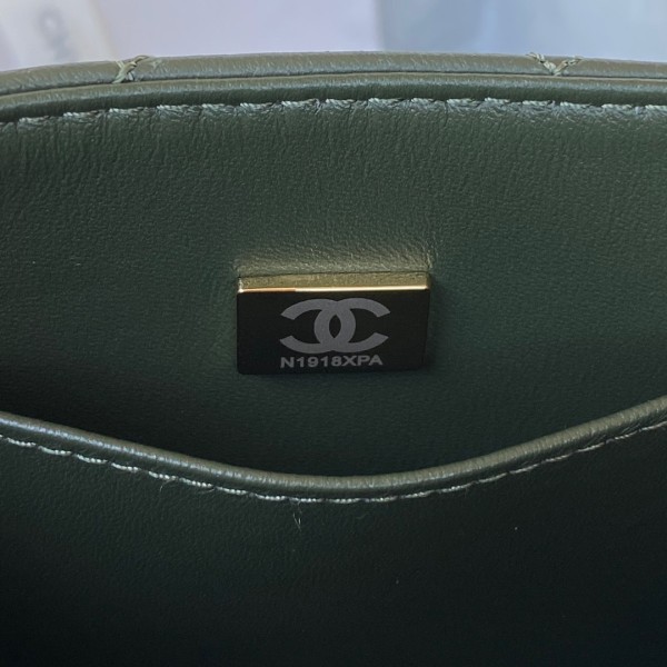 Handbag   Chanel  AS3648  size 17X14.5X7.5 cm