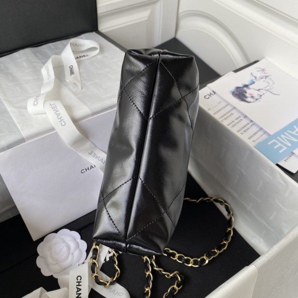 Handbag   Chanel  AS3263  size  18X20X6.5 cm