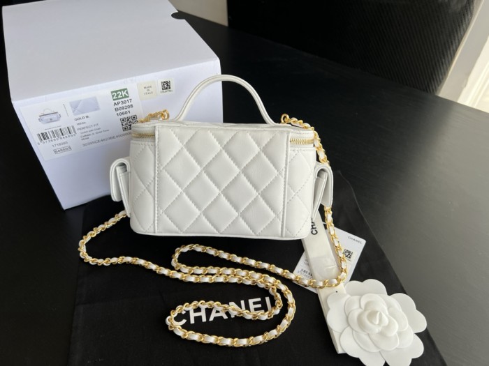 Handbag   Chanel  AP3017  size  17cm10cmx8 cm