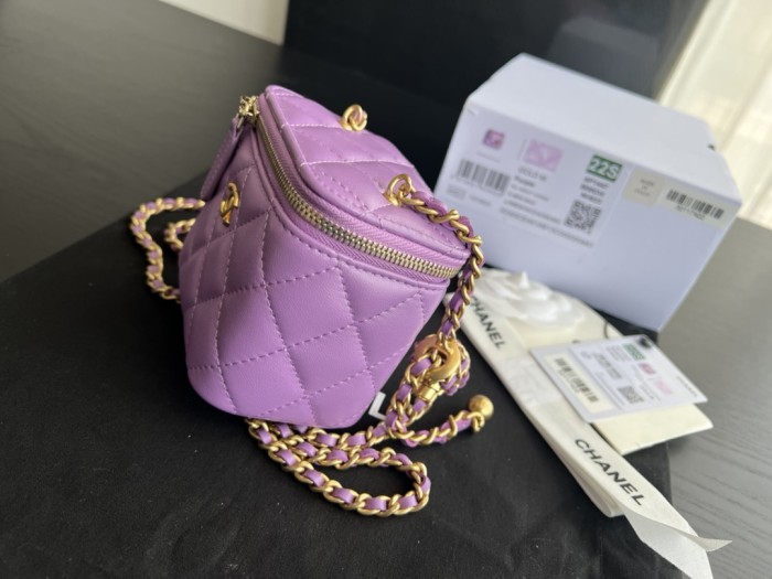 Handbag   Chanel AP1447  size  8.5cmx11cmx7 cm