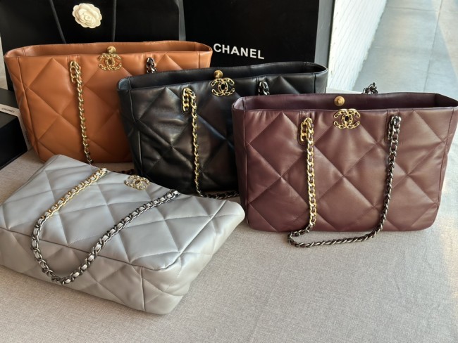 Handbag   Chanel  AS366  size 24 X41 X10  cm