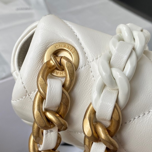  Handbag   Chanel AS3206  size  16-22-7 cm