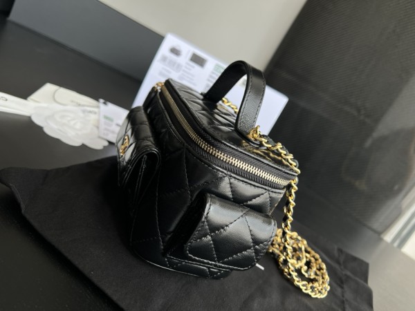 Handbag   Chanel  AP3017  size  17cm10cmx8 cm