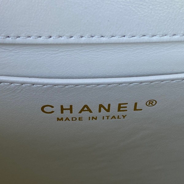 Handbag   Chanel  AS3648  size  17X14.5X7.5 cm