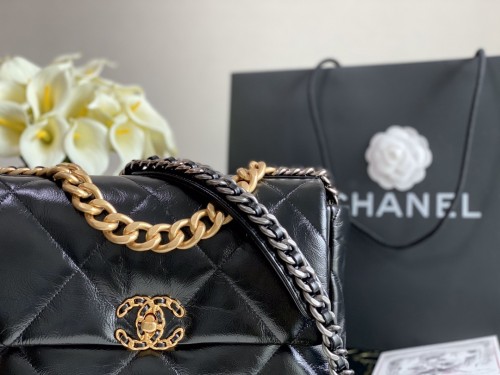 Handbag   Chanel  size 30 cm