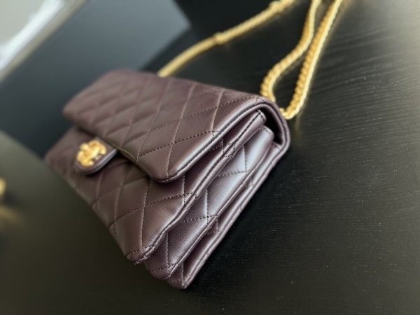 Handbag   Chanel 3393  size 16cmx25cm10 cm