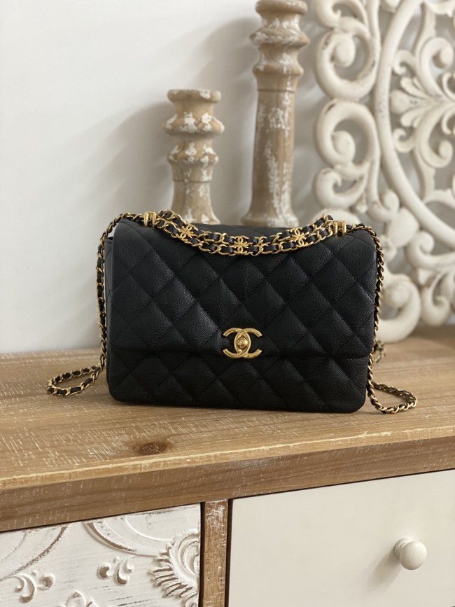 Handbag   Chanel 3663  size 16*23*11.5 cm