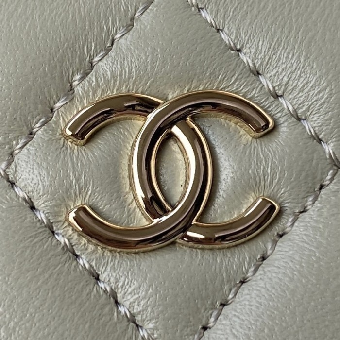 Handbag   Chanel  AP2581  size 8.5*11*7 cm