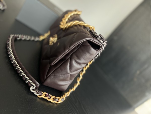 Handbag   Chanel  1160  size  26cmx16cmx9 cm