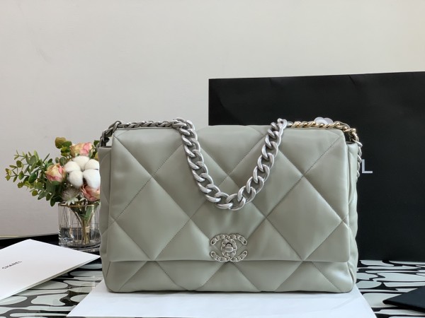 Handbag   Chanel  size 36 cm