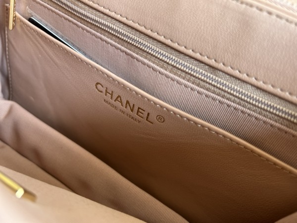 Handbag   Chanel  3393  size  16cmx25cm10 cm