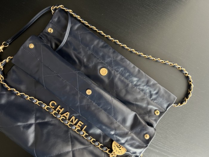 Handbag   Chanel  size 35cmx37cmx7 cm