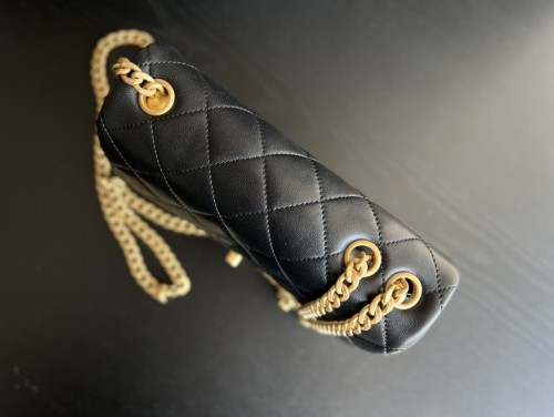 Handbag   Chanel  3393  size  16cmx25cm10 cm