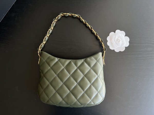 Handbag   Chanel  size  17.5cm24cm6 cm