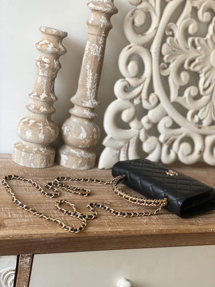 Handbag   Chanel 81229  size  19 cm