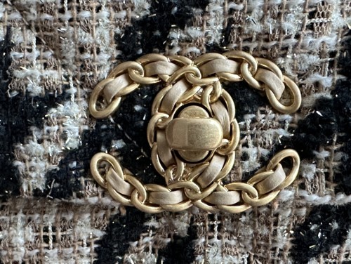 Handbag   Chanel  AS1161  size 30 CM