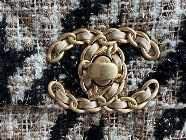 Handbag   Chanel  AS1161  size 30 CM