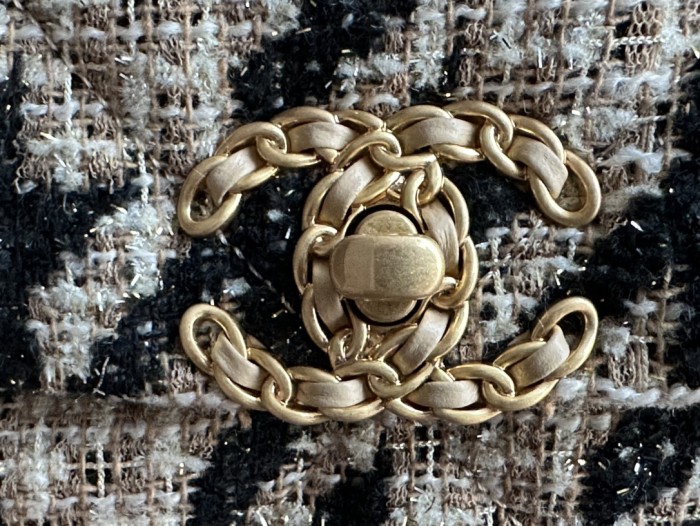 Handbag   Chanel  AS1161  size 30 CM