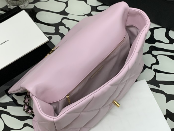 Handbag   Chanel  size  36  cm