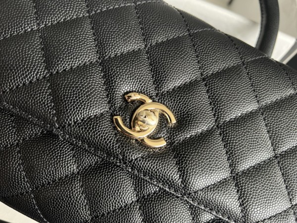 Handbag   Chanel  93925  size  24 cm