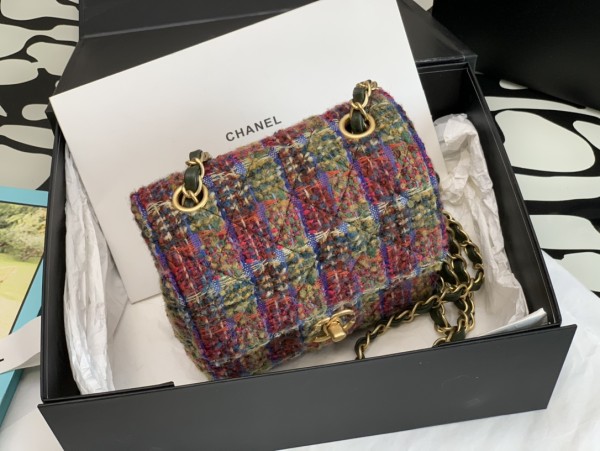  Handbag   Chanel  size 15*14*7* cm