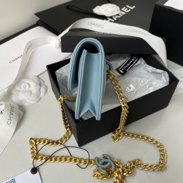  Handbag  Chanel    AP2638  size 12.5 cm