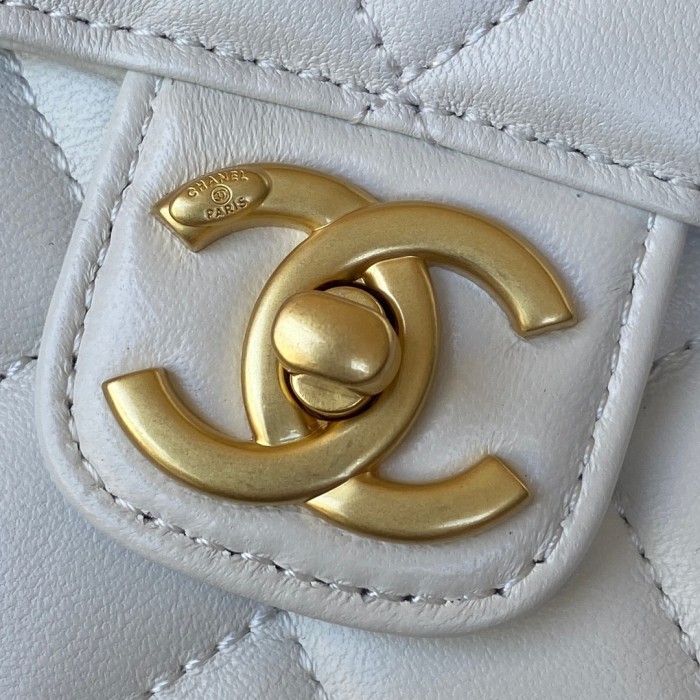 Handbag   Chanel  AS3648  size  17X14.5X7.5 cm