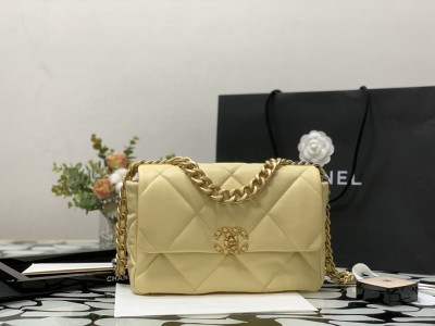 Handbag   Chanel  size 30  cm