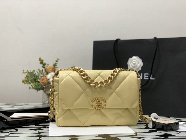 Handbag   Chanel  size 30  cm
