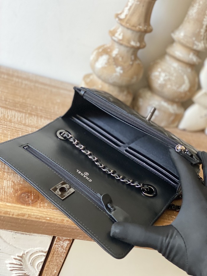 Handbag   Chanel  88632  size  19 cm