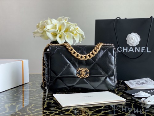 Handbag   Chanel  size 30 cm